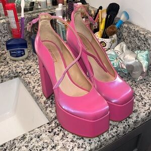 💗Schultz 💕platform pink heels 7.5 women’s❤️